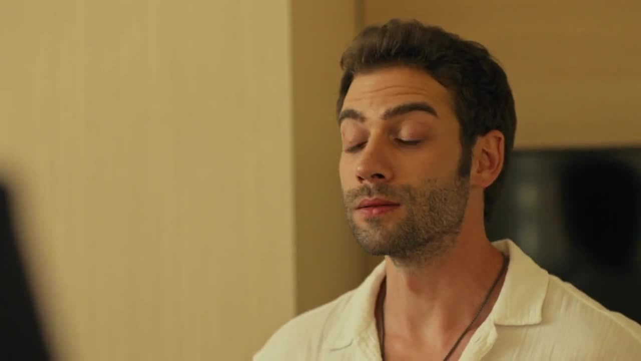 Кадры из сериала Сапфир 5 серия 1 сезон (2023)