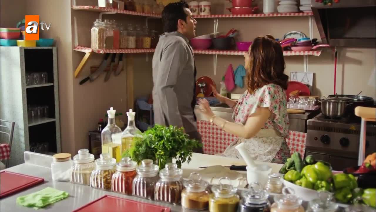 Кадры из сериала Моя молодость 6 серия 1 сезон (2020)