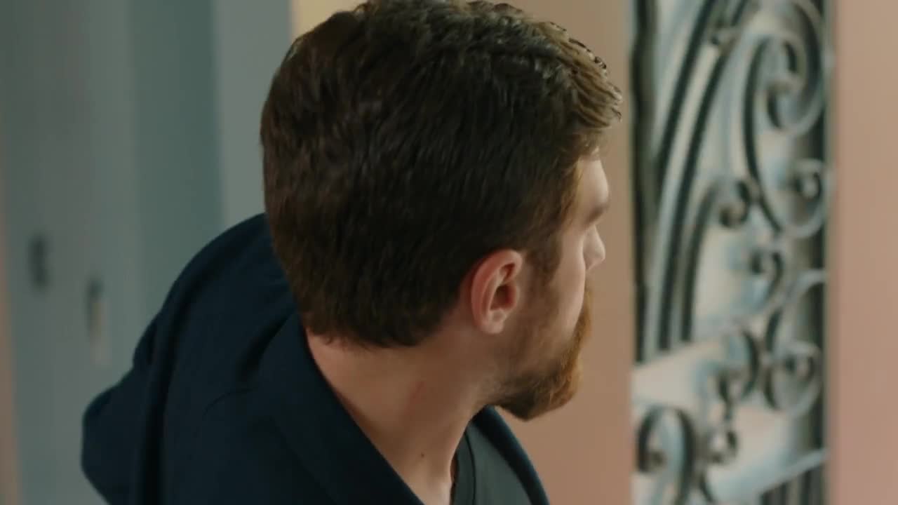 Кадры из сериала Яркое пламя 11 серия 1 сезон (2020)